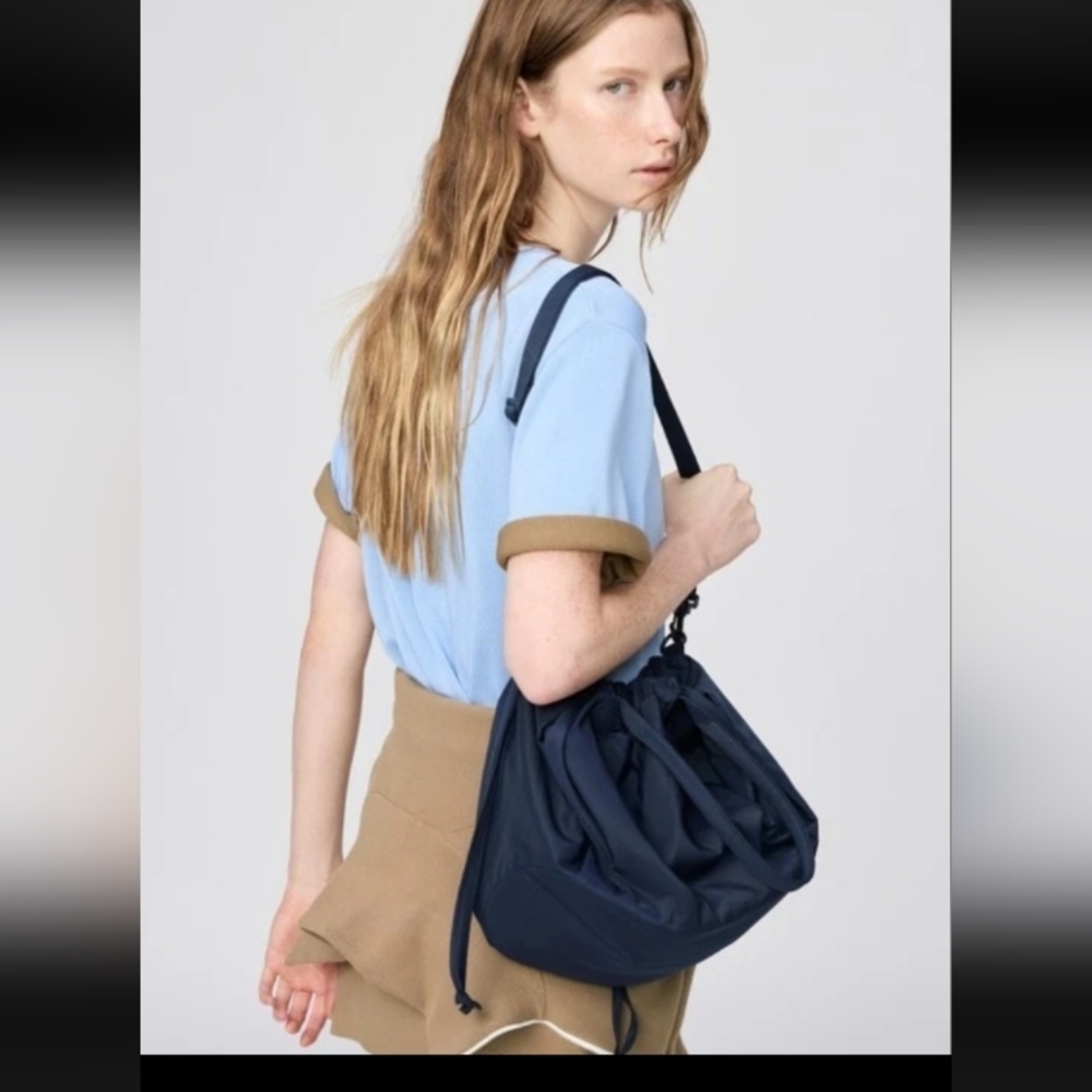 Uniqlo Black  Draw String Bag With Inner Pockets-NWT - Picture 12 of 13